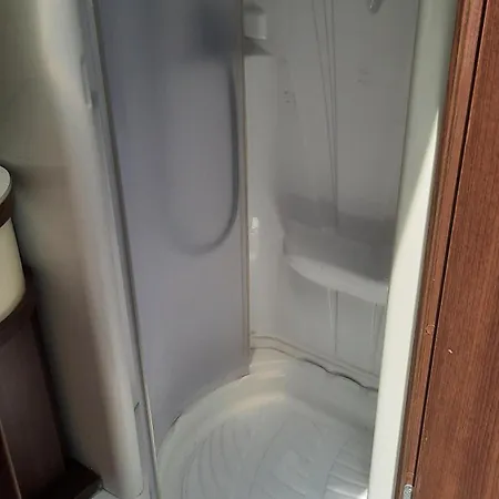 Explorer The World 营地